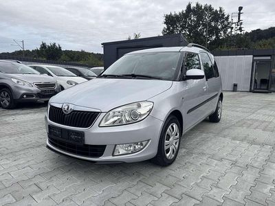 Gebraucht Skoda Roomster Plus Edition 105 PS (77 kW) 2014 Stribrna brilliant/ brilliants Van / Kleinbus