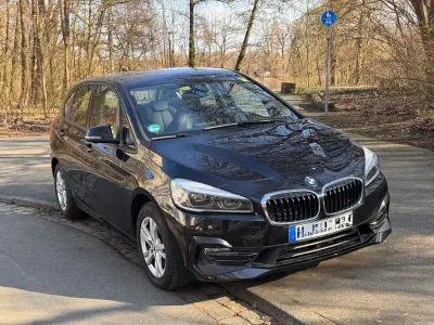 Gebraucht BMW 220 Active Tourer Sport Line 192 PS (141 kW) 2018 Schwarz Van / Kleinbus
