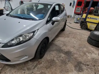 Brugt Ford Fiesta 60 HK (44 kW) 2009 Sølv Hatchback