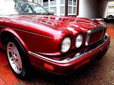 Gebraucht Jaguar XJ 211 PS (155 kW) 1996 Rot Limousine