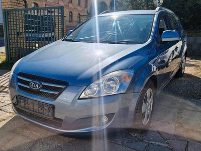 Gebraucht Kia Ceed 90 PS (66 kW) 2008 Blau Kleinwagen