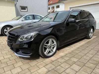 Gebraucht Mercedes E350 AMG line 258 PS (189 kW) 2016 Schwarz Limousine