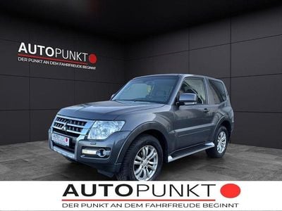 Grau Gebraucht 2016 Mitsubishi Pajero Diamant Edition SUV | 21.480 € (Fairer Preis)