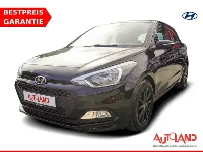 Gebraucht Hyundai i20 Trend 84 PS (61 kW) 2018 Schwarz Limousine