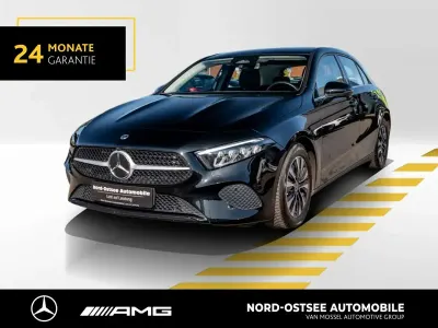 Gebraucht Mercedes A180 136 PS (100 kW) 2023 Schwarz Limousine