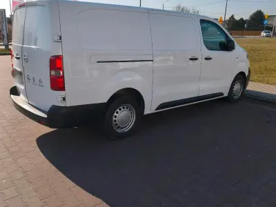 Gebraucht Opel Vivaro-e Combi 122 PS (89 kW) 2020 Weiß Van / Kleinbus