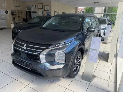 Neu Mitsubishi Outlander P-HEV Diamant Edition 306 PS (225 kW) 2026 Grau SUV