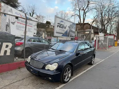 Gebraucht Mercedes C180 143 PS (105 kW) 2003 Blau Limousine