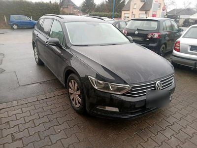 Gebraucht VW Passat 150 PS (110 kW) 2019 Schwarz Kombi