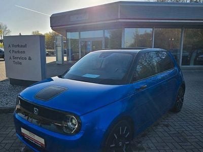 Używany Honda e Advance 113 kW (154 KM) 2021 Niebieski Hatchback