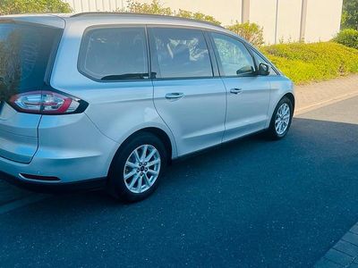 Second-hand Ford Galaxy 150 CP (110 kW) 2019 Argintiu Monovolum
