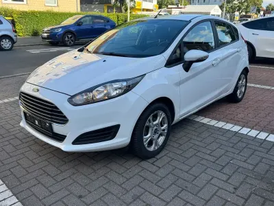 Gebraucht Ford Fiesta SYNC Edition 65 PS (47 kW) 2014 Weiß Kleinwagen