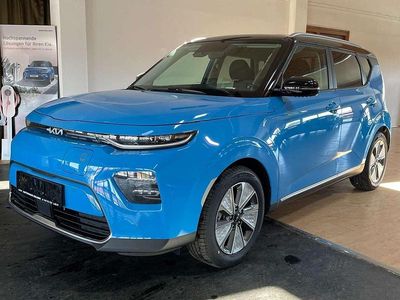 Neptunblau Gebraucht 2024 Kia Soul EV Inspiration SUV | 33.990 € (Etwas zu teuer)
