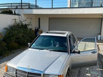 Usata Mercedes 190 118 CV (86 kW) 1988 Argento Berlina