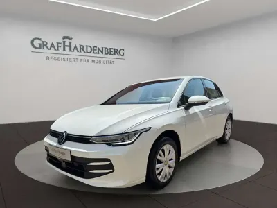 Gebraucht VW Golf VIII Life 116 PS (85 kW) 2025 Weiß Limousine
