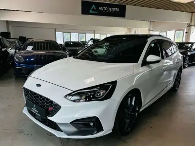 Gebraucht Ford Focus Performance Edition 280 PS (205 kW) 2020 Frozen white Kombi