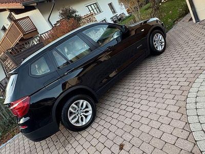 Schwarz Gebraucht 2011 BMW X3 SUV | 12.450 € (Fairer Preis)