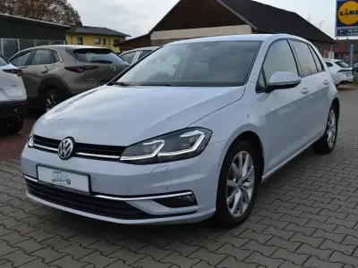 Gebraucht VW Golf VII Highline 150 PS (110 kW) 2018 White silver metallic Limousine