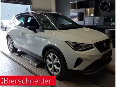 Gebraucht Seat Arona FR 110 PS (80 kW) 2023 Weiss SUV