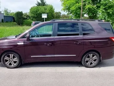 Gebraucht SsangYong Rodius Sapphire 155 PS (114 kW) 2015 Violett Van / Kleinbus