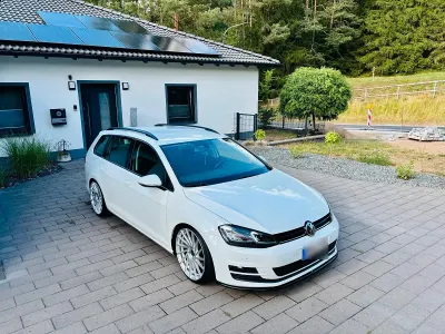 Gebraucht VW Golf VII 105 PS (77 kW) 2014 Weiß Kombi