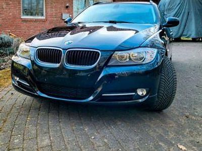 Gebraucht BMW 320 Lifestyle 184 PS (135 kW) 2011 Schwarz Kombi