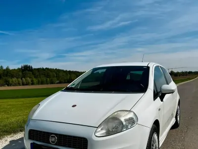 Gebraucht Fiat Grande Punto 95 PS (69 kW) 2008 Weiß Kleinwagen