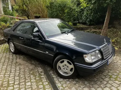 Gebraucht Mercedes E200 136 PS (100 kW) 1996 Blau Coupé