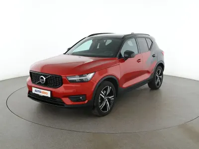 Begagnad Volvo XC40 R-Design 190 HK (139 kW) 2018 Orange SUV