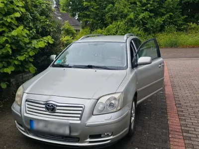 Gebraucht Toyota Avensis 147 PS (108 kW) 2005 Silber Kombi