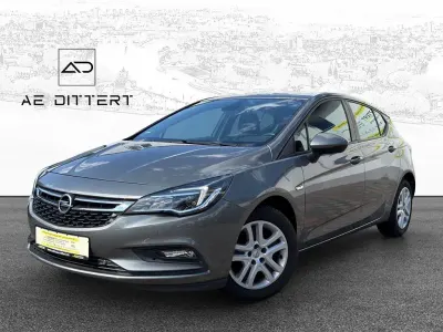 Gebraucht Opel Astra Edition 150 PS (110 kW) 2017 Braun Limousine