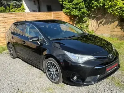 Gebraucht Toyota Avensis Business Edition 143 PS (105 kW) 2016 Schwarz Kombi