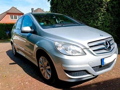 Gebraucht Mercedes B180 109 PS (80 kW) 2010 Van / Kleinbus