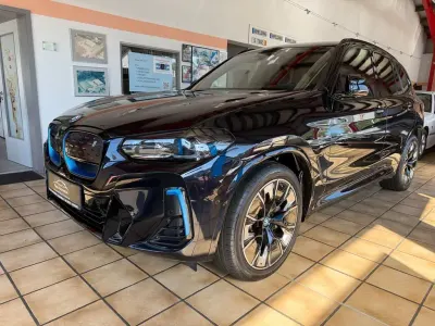 Gebraucht BMW iX3 Impressive 210 kW (286 PS) 2023 Schwarz SUV