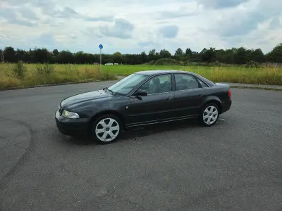 Gebraucht Audi S4 Basis 265 PS (194 kW) 1998 Schwarz Limousine