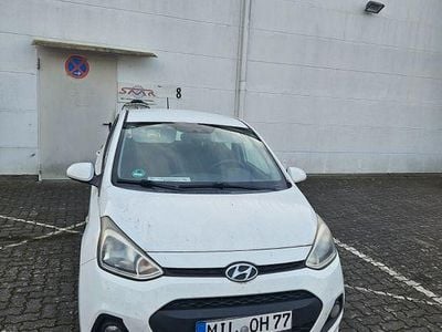 Gebraucht Hyundai i10 67 PS (49 kW) 2017 Schwarz Kleinwagen