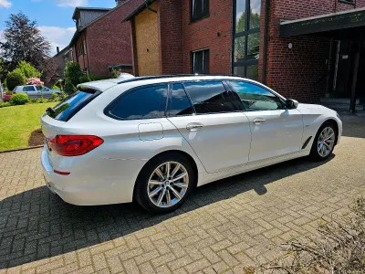 Gebraucht BMW 520 Sport Line 190 PS (139 kW) 2017 Weiß Kombi