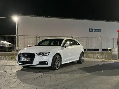 Gebraucht Audi e-tron Sport 204 PS (150 kW) 2020 Weiß SUV