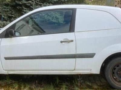 Second-hand Ford Fiesta 75 CP (55 kW) 2009 Alb Hatchback