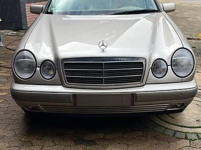 Mercedes E280