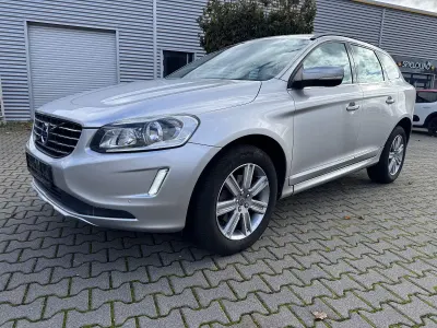 Gebraucht Volvo XC60 Momentum 150 PS (110 kW) 2016 Silber SUV