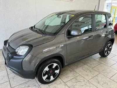 Gebraucht Fiat Panda Cross Cross 69 PS (50 kW) 2023 Grau Kleinwagen