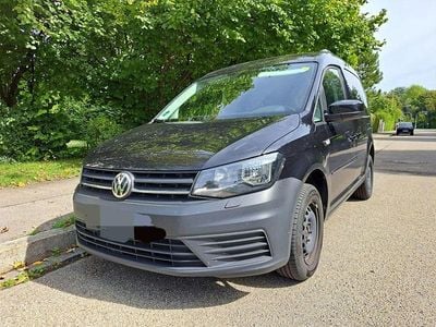 Schwarz Gebraucht 2020 VW Caddy Beach Van / Kleinbus | 21.900 € (Teuer)