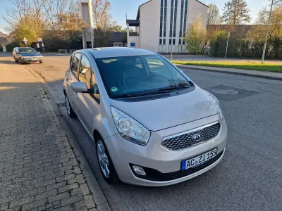 Używany Kia Venga Spirit 125 KM (91 kW) 2010 Srebrny Hatchback