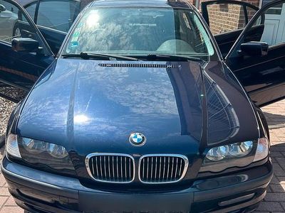 BMW 323