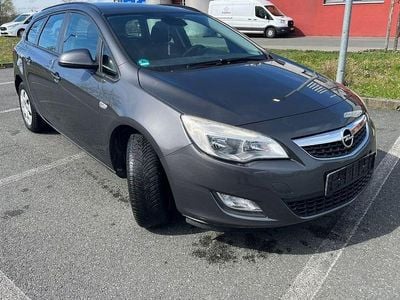 Second-hand Opel Astra 120 CP (88 kW) 2012 Gri Break