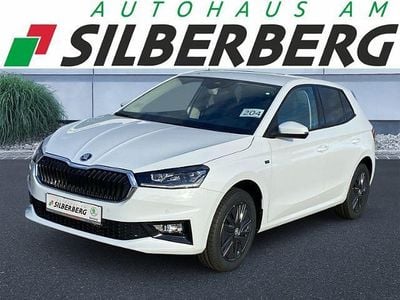 Neu Skoda Fabia Tour 95 PS (69 kW) 2025 Moonweiss metallic Limousine