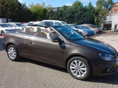 Braun Gebraucht 2015 VW Eos Cabrio | 11.290 € (Superpreis)