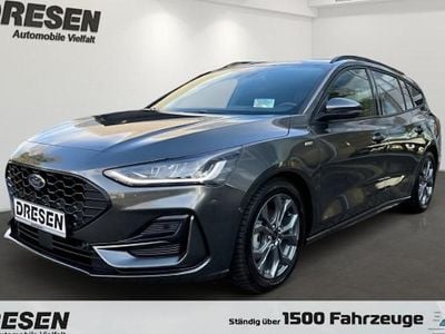 Grau Gebraucht 2024 Ford Focus ST-Line Kombi | 23.870 € (Guter Preis)