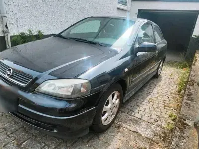 Gebraucht Opel Astra 101 PS (74 kW) 2002 Schwarz Coupé